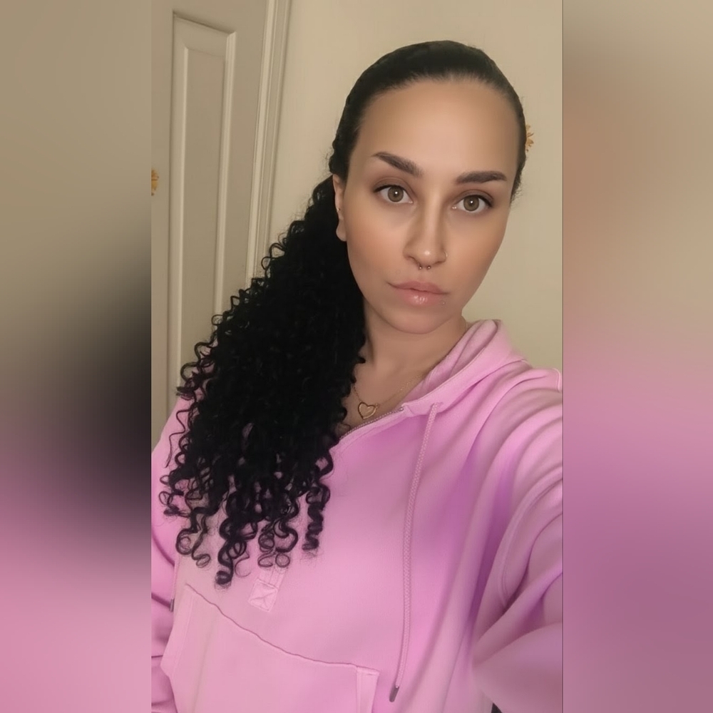 Meet your Posher, Christy🩷